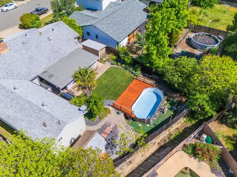 View/Area - 4065 Meander Dr, Redding, CA 96001 photo 2 of 10