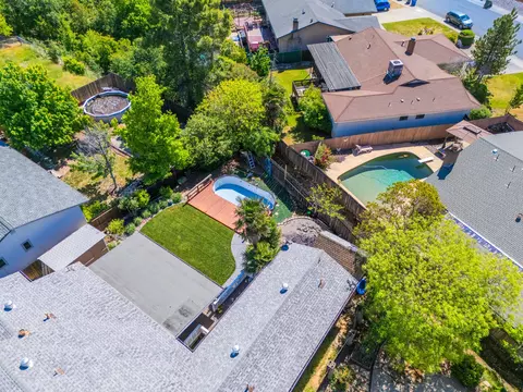 View/Area - 4065 Meander Dr, Redding, CA 96001 photo 1 of 10