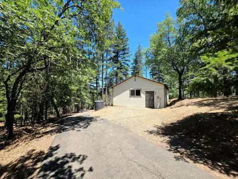 Exterior - 2129 Brady Rd, Hayfork, CA 96041 photo 6 of 13