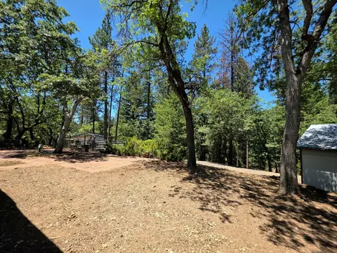 Exterior - 2129 Brady Rd, Hayfork, CA 96041 photo 5 of 13