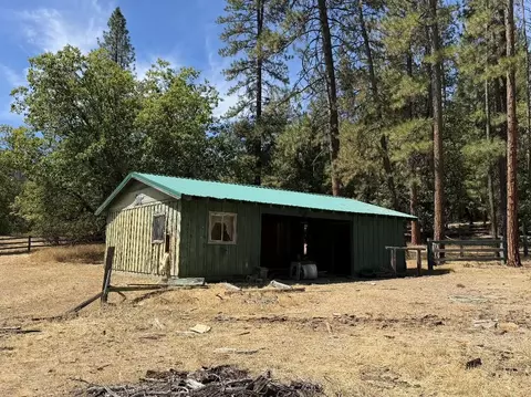Exterior - 31 Landacre Rd, Hayfork, CA 96041 photo 5 of 6