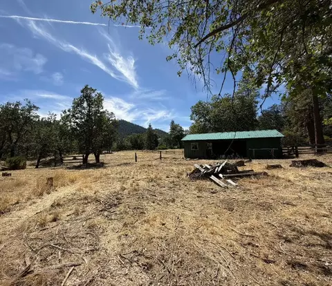 Exterior - 31 Landacre Rd, Hayfork, CA 96041 photo 6 of 6