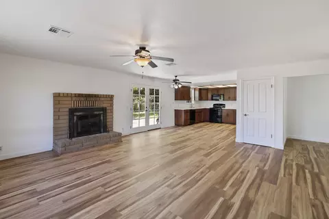 Living - 3605 Summit Dr, Redding, CA 96001 photo 5 of 7