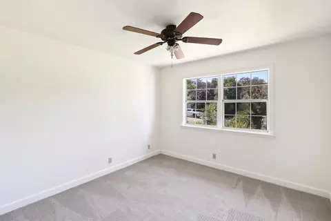 Bedroom - 3605 Summit Dr, Redding, CA 96001 photo 7 of 10