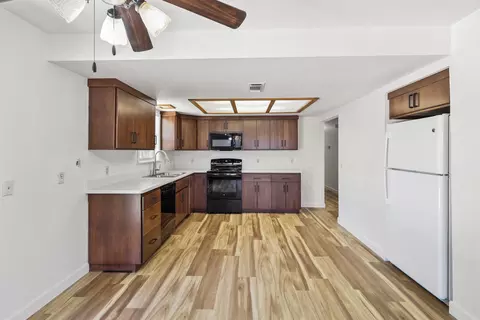 Kitchen - 3605 Summit Dr, Redding, CA 96001 photo 1 of 3