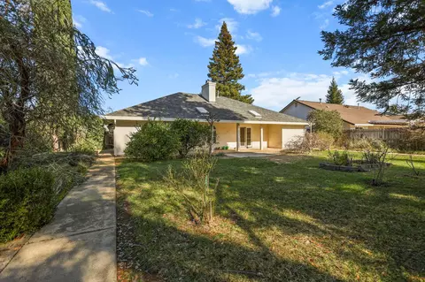 2427 Castlewood Dr, Redding, CA 96002 photo 42