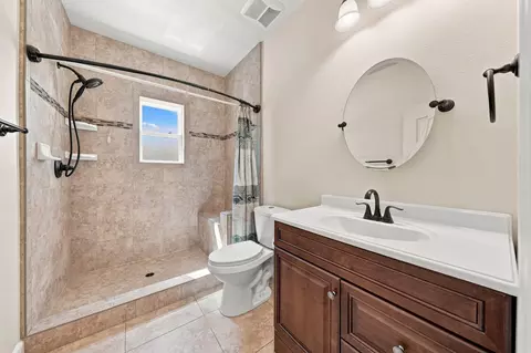 Bath - 12003 Counter Ln, Redding, CA 96003 photo 4 of 4
