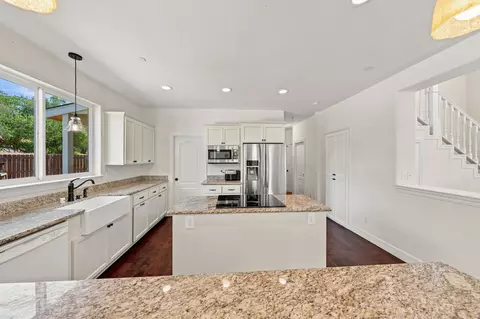 Kitchen - 12003 Counter Ln, Redding, CA 96003 photo 4 of 5