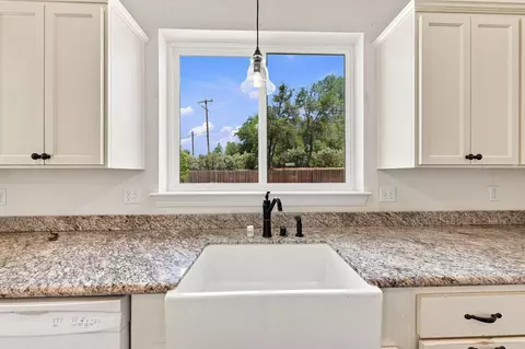 Kitchen - 12003 Counter Ln, Redding, CA 96003 photo 3 of 5