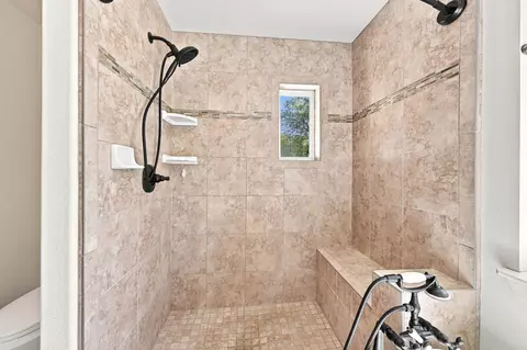 Bath - 12003 Counter Ln, Redding, CA 96003 photo 3 of 4