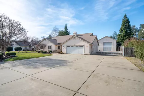 4624 Columbine Dr, Redding, CA 96002