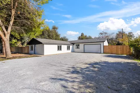 6673 Mountain View Dr, Anderson, CA 96007
