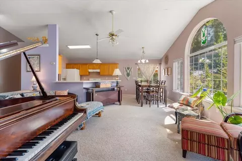 Other - 515 Mountain View Dr, Mount Shasta, CA 96067 photo 1 of 4