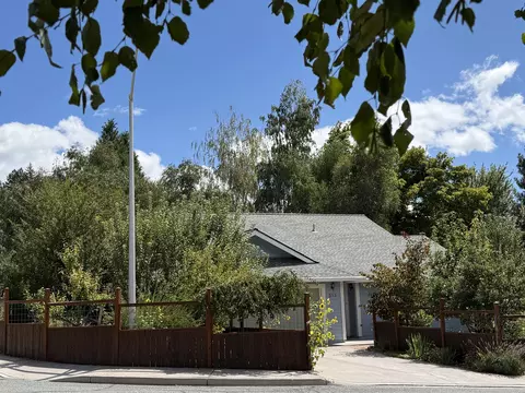 Exterior - 515 Mountain View Dr, Mount Shasta, CA 96067 photo 20 of 21