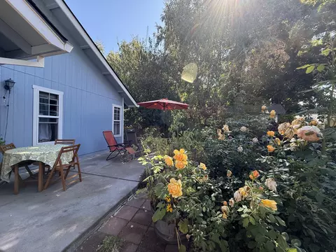 Exterior - 515 Mountain View Dr, Mount Shasta, CA 96067 photo 17 of 21