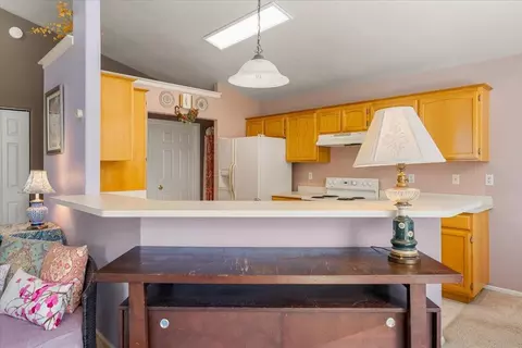 Kitchen - 515 Mountain View Dr, Mount Shasta, CA 96067 photo 1 of 3