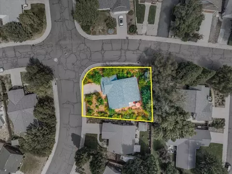 View/Area - 515 Mountain View Dr, Mount Shasta, CA 96067 photo 3 of 4
