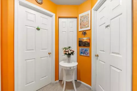 Entry Way - 515 Mountain View Dr, Mount Shasta, CA 96067 photo 4 of 4