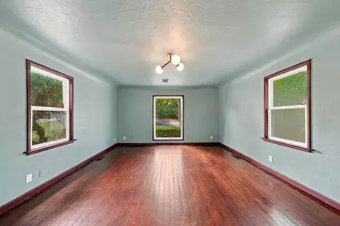 Living - 1523 Olive Ave, Redding, CA 96001 photo 2 of 4