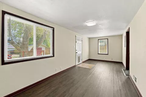 Living - 1523 Olive Ave, Redding, CA 96001 photo 4 of 4