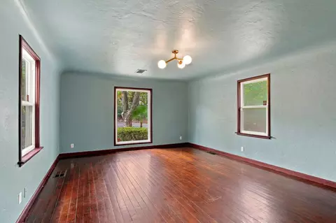 Living - 1523 Olive Ave, Redding, CA 96001 photo 1 of 4