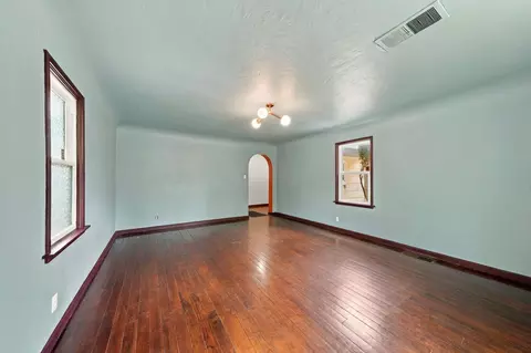 Living - 1523 Olive Ave, Redding, CA 96001 photo 3 of 4