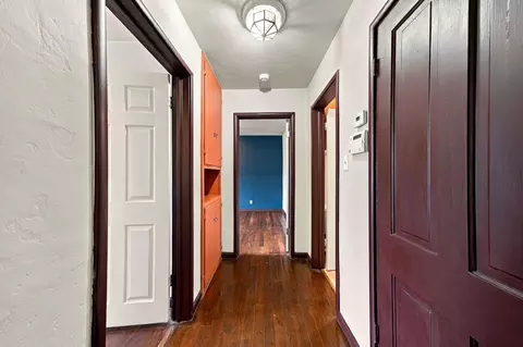 Entry Way - 1523 Olive Ave, Redding, CA 96001 photo 4 of 4