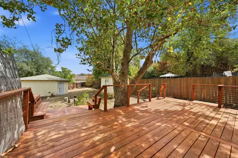 Exterior - 1523 Olive Ave, Redding, CA 96001 photo 5 of 15