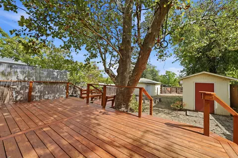 Exterior - 1523 Olive Ave, Redding, CA 96001 photo 4 of 15