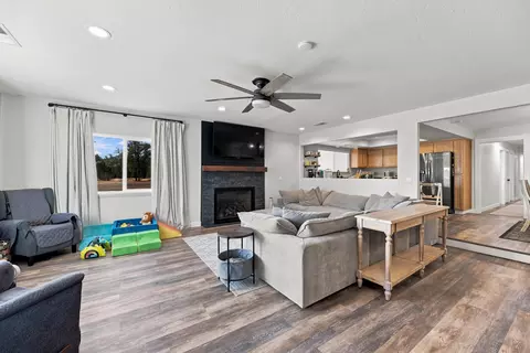 Other - 21282 Tia Mia Ln, Redding, CA 96003 photo 6 of 10