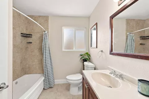 Bath - 755 Lake Blvd, Redding, CA 96003 photo 1 of 5