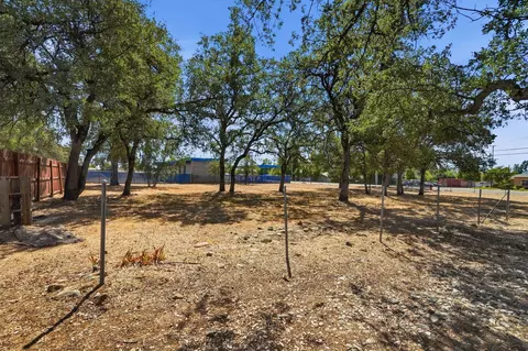Exterior - 755 Lake Blvd, Redding, CA 96003 photo 13 of 19