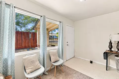 Entry Way - 755 Lake Blvd, Redding, CA 96003 photo 1 of 1
