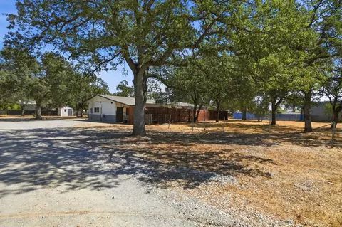 Exterior - 755 Lake Blvd, Redding, CA 96003 photo 14 of 19