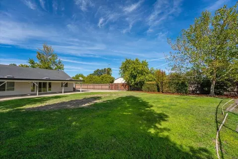 Exterior - 3635 Sunglow Dr, Redding, CA 96001 photo 18 of 19