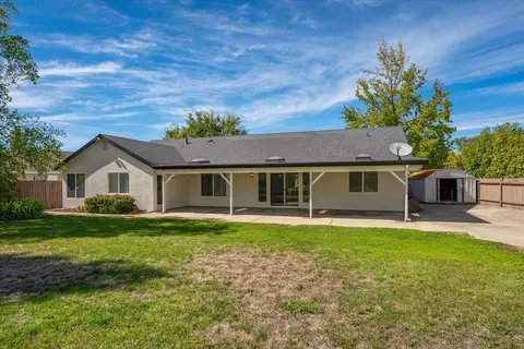 Exterior - 3635 Sunglow Dr, Redding, CA 96001 photo 12 of 19