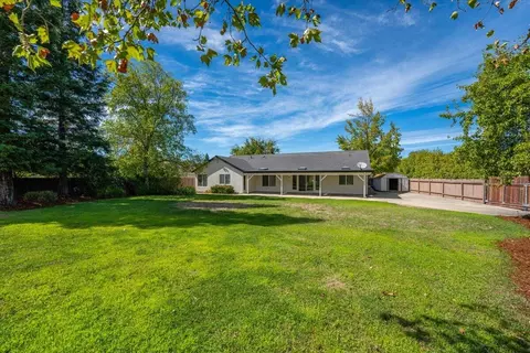 Exterior - 3635 Sunglow Dr, Redding, CA 96001 photo 11 of 19