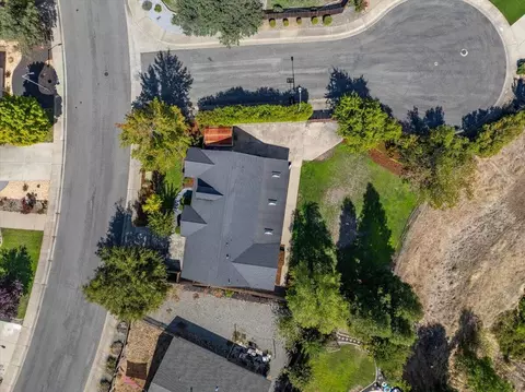 View/Area - 3635 Sunglow Dr, Redding, CA 96001 photo 1 of 11