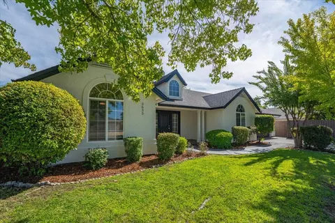 Exterior - 3635 Sunglow Dr, Redding, CA 96001 photo 5 of 19