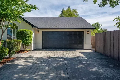 Exterior - 3635 Sunglow Dr, Redding, CA 96001 photo 7 of 19