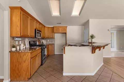 Kitchen - 3635 Sunglow Dr, Redding, CA 96001 photo 2 of 6