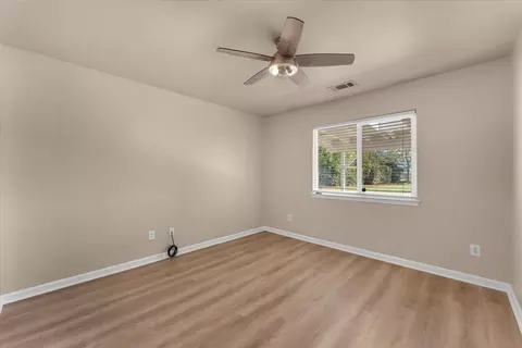 Bedroom - 3635 Sunglow Dr, Redding, CA 96001 photo 3 of 3