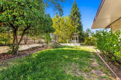 Exterior - 1220 Almond Ave, Redding, CA 96001 photo 11 of 22