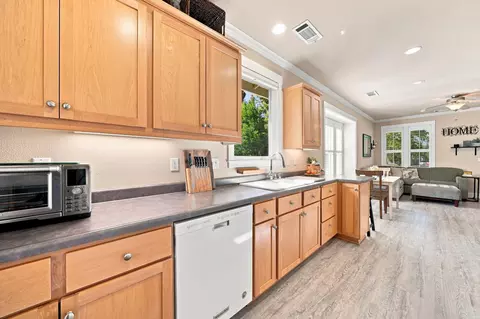 Kitchen - 2899 Lanning Ave, Redding, CA 96001 photo 3 of 3