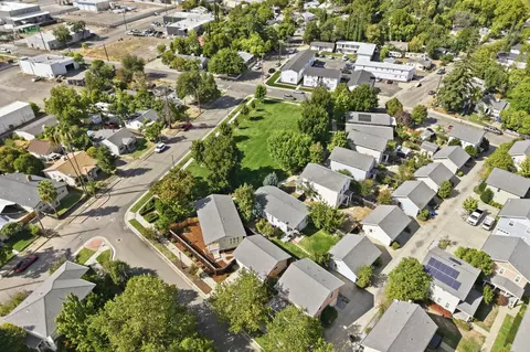 View/Area - 2899 Lanning Ave, Redding, CA 96001 photo 4 of 4