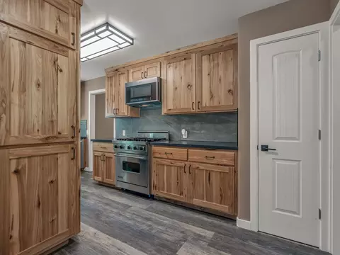 Kitchen - 23341 Cassel Fall Riv, Fall River Mills, CA 96028 photo 4 of 7