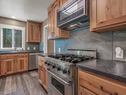 Kitchen - 23341 Cassel Fall Riv, Fall River Mills, CA 96028 photo 5 of 7