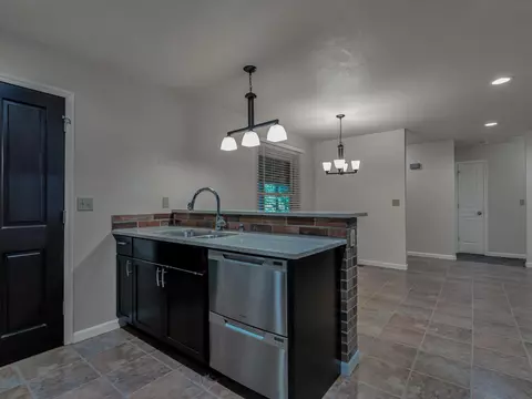 Kitchen - 37173 Serpentine Ln, Burney, CA 96013 photo 7 of 7