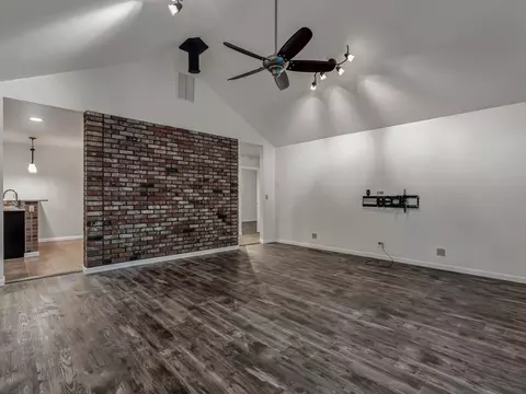 Living - 37173 Serpentine Ln, Burney, CA 96013 photo 5 of 6