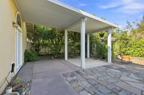 Exterior - 1413 River Ridge Dr, Redding, CA 96003 photo 7 of 12